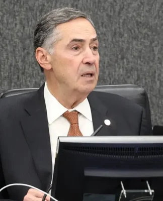 Barroso recebe alta médica após ser internado em Brasília