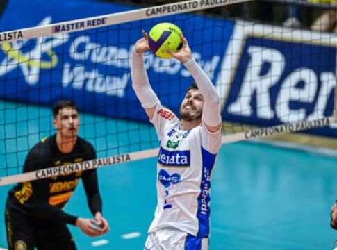 Levantador Bruninho durante um jogo