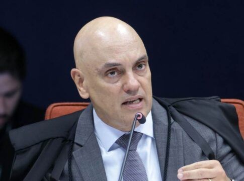 Moraes proíbe visita de presidente do PL a Bolsonaro