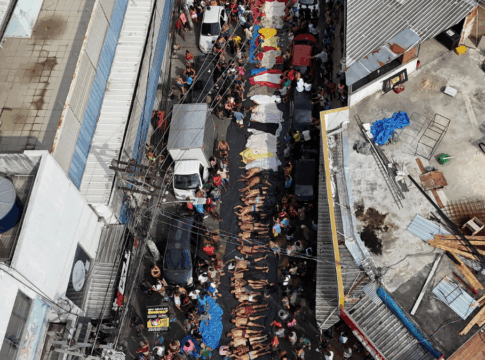 Rio amanhece com mais de 40 corpos expostos em rua após operação policial mais letal