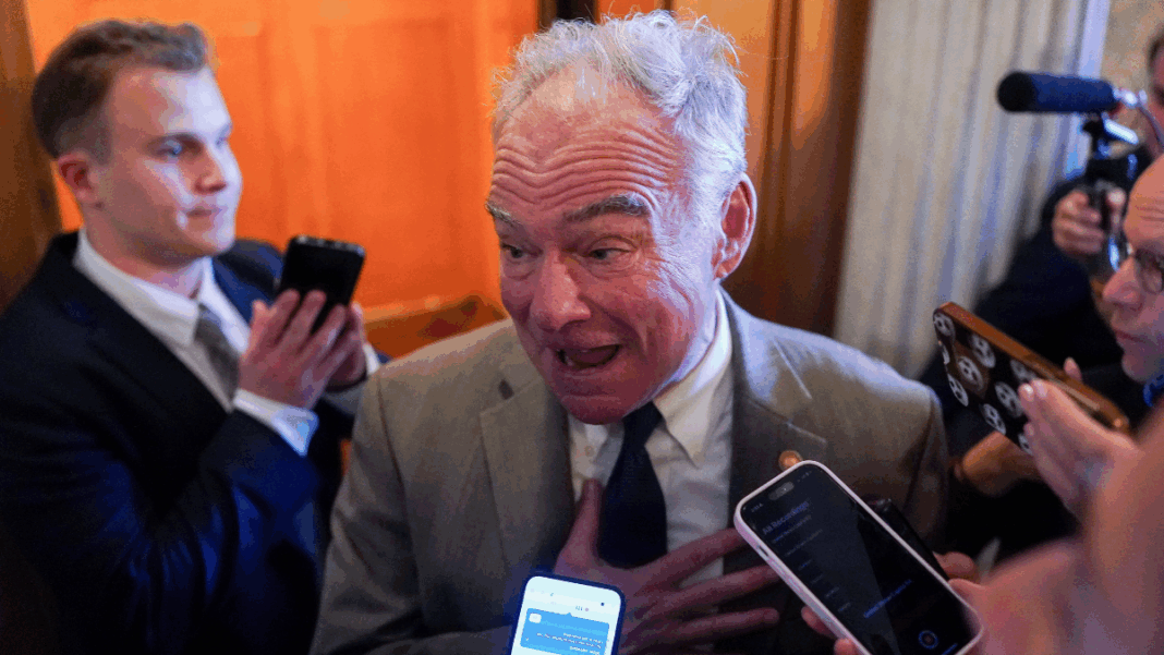 Senador Tim Kaine concede entrevista aos jornalistas