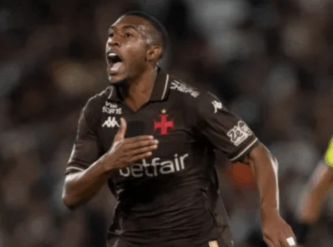 Rayan, do Vasco, comemora gol contra o Fluminense, pelo Campeonato Brasileiro