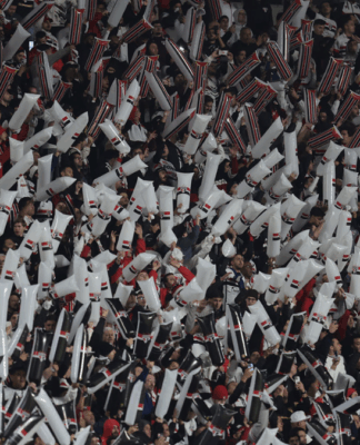 CONMEBOL aplica multas ao São Paulo por atraso e sinalizadores em partida contra a LDU