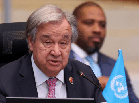 Secretário-geral da ONU, António Guterres, falando durante conferência da ONU