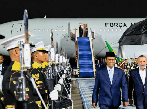 Presidente Lula é recebido na Indonésia