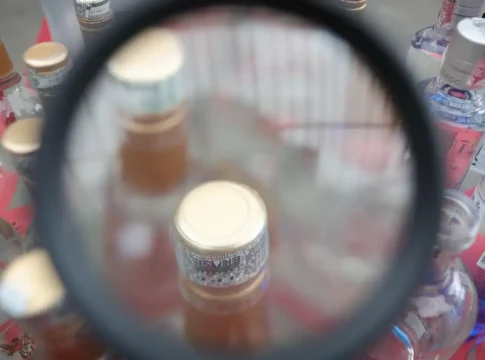 SP confirma mais 3 casos de intoxicação por metanol; total chega a 28