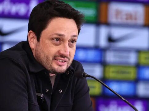 Arthur Elias convoca seleção para amistosos contra Inglaterra e Itália