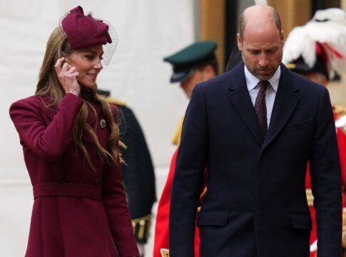 Emocionado, príncipe William segura lágrimas ao falar sobre impacto do suicídio
