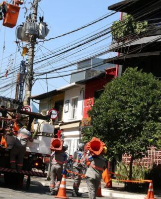 Justiça suspende prorrogação antecipada da concessão da Enel em SP