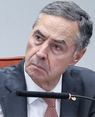 Ministro Luís Roberto Barroso anuncia saída do STF