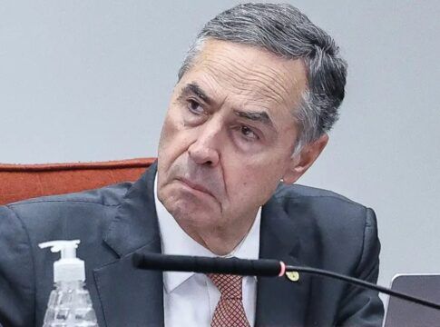 Ministro Luís Roberto Barroso anuncia saída do STF