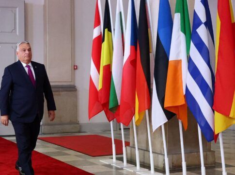 Comissão Europeia investigará alegações sobre espionagem da Hungria