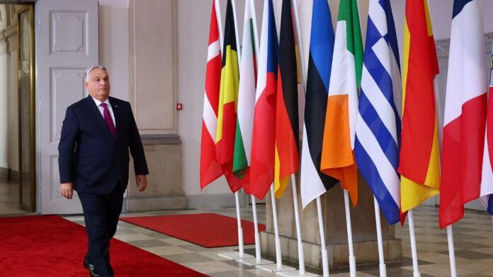 Comissão Europeia investigará alegações sobre espionagem da Hungria