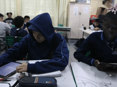 Professores no Brasil usam mais IA que média dos países da OCDE