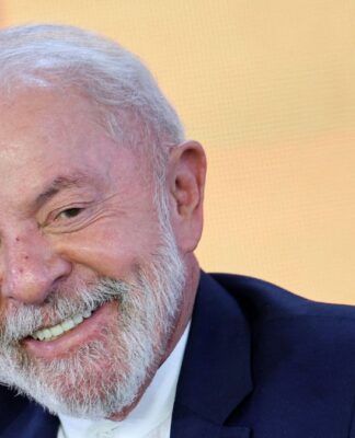 Imagem colorida do presidente Lula