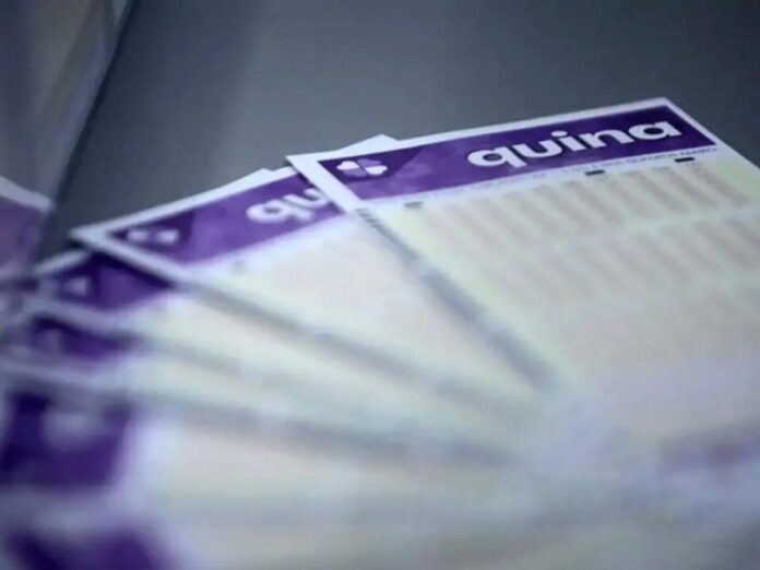 Imagem colorida de bilhete da Quina