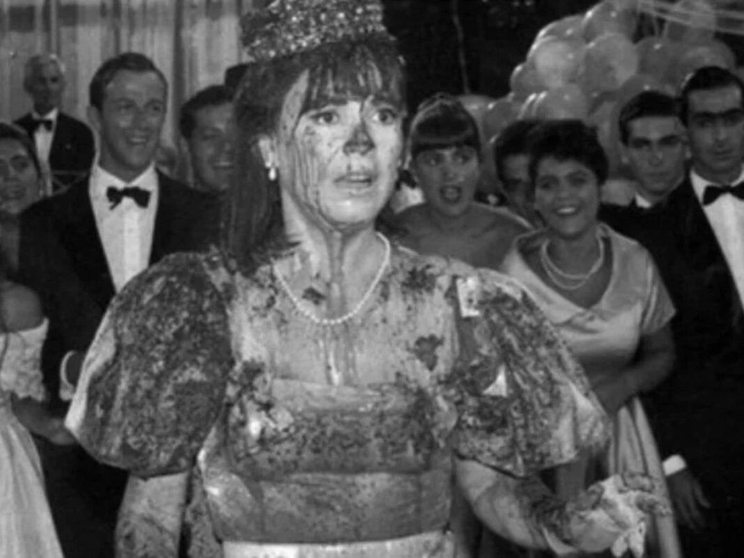 Imagem colorida de Regina Duarte em Rainha da Sucata