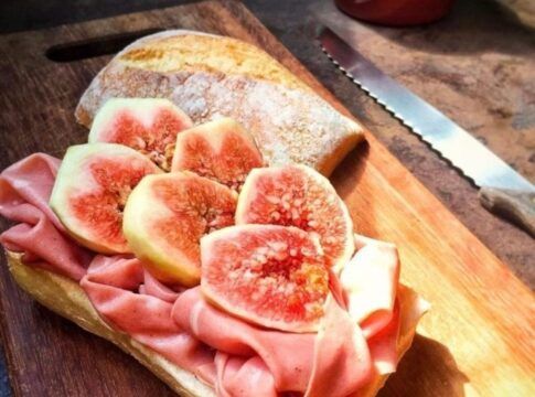 Imagem colorida de sanduiche