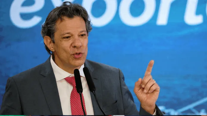 Fernando Haddad falando em evento