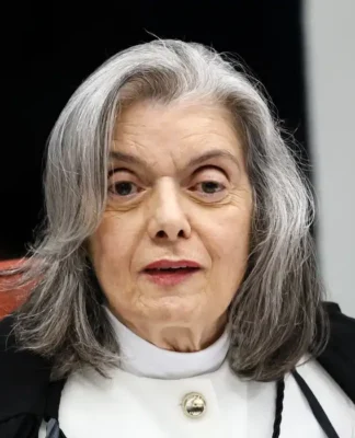 Todos sabem minha posição sobre mulheres no STF, diz Carmén Lúcia
