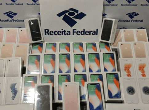 Caixas de iPhone no leilão da Receita Federal
