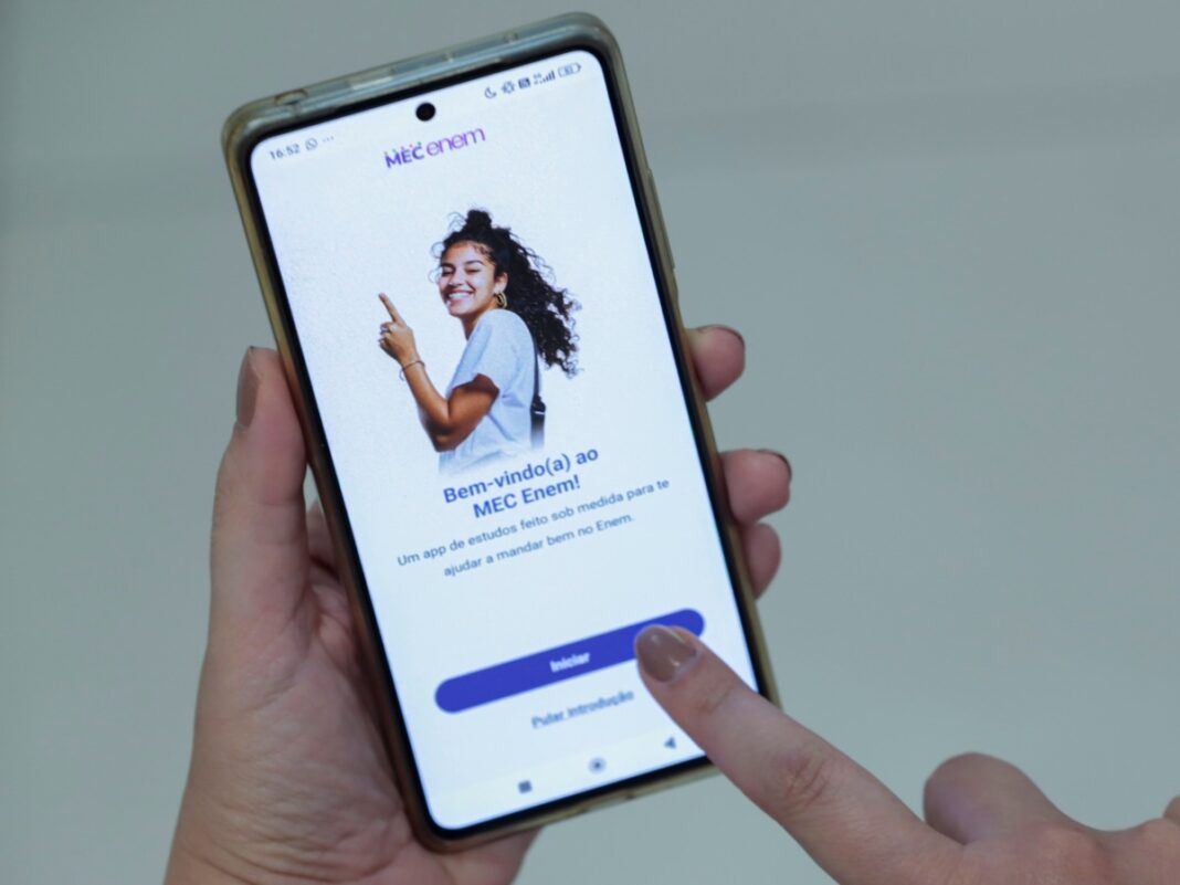 Aplicativo MEC Enem no celular