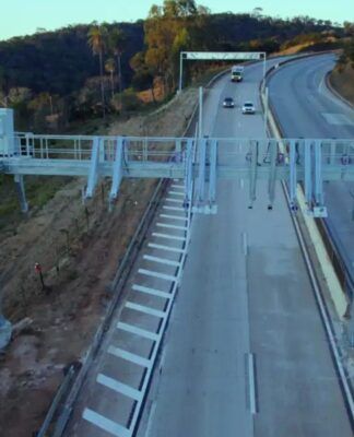 Sistema de pedágio free flow