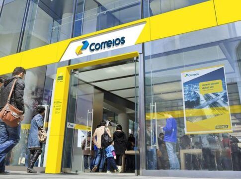 Fachada de uma agência dos Correios
