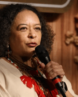 Ana Maria Gonçalves toma posse como a primeira mulher negra na Academia Brasileira de Letras