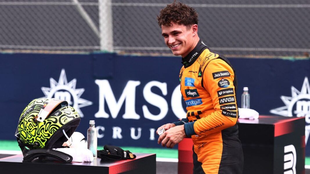 Corredor Lando Norris celebrando liderança no sprit do GP no Brasil