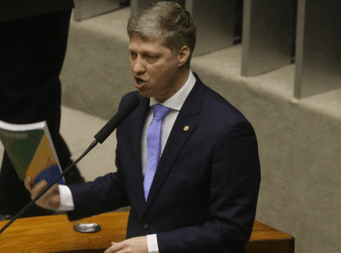 Votação para eleger novo presidente da Câmara dos Deputados, na foto o deputado Marcel Van Hattem, candidato a presidente