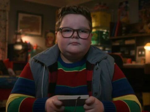 Derek Turnbow, em Stranger Things