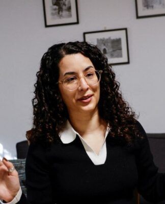 Melina Ansari, pesquisadora da Human Rights Watch, durante entrevista