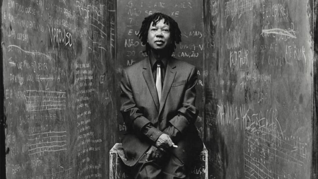 Capa oficial do novo álbum de Djavan