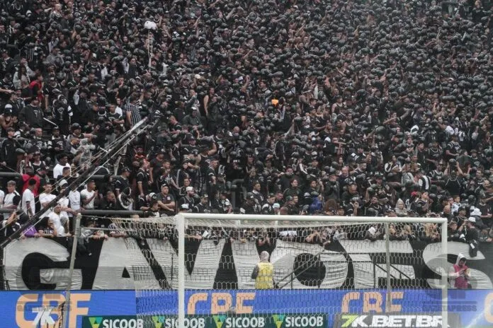 Torcida organizada do Corinthians, Gaviões da Fiel atrás do gol