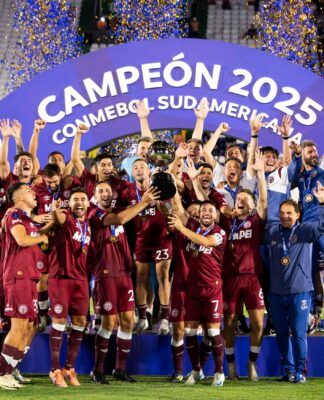 Lanús supera Atlético-MG nos pênaltis e conquista bicampeonato histórico da Sul Americana