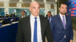 O ministro Alexandre de Moraes, do STF, e o governador do Rio, Cláudio Castro, caminham juntos
