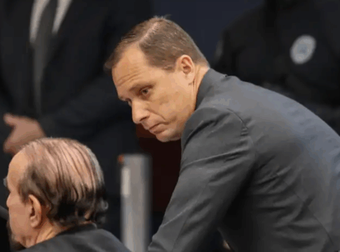 O ex-ajudante de ordens de Jair Bolsonaro, ex-tenente-coronel Mauro Cid, durante sessão no STF