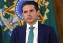 O presidente da Câmara dos Deputados, Hugo Motta, durante assinatura da medida provisória (MP) Brasil Soberano, no Palácio do Planalto