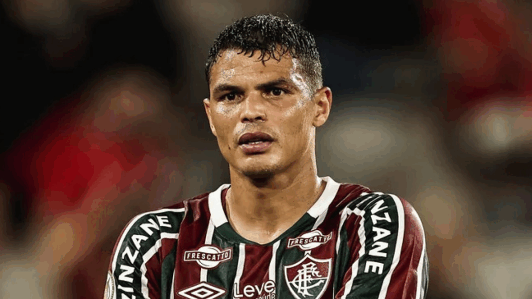 Thiago Silva, com a camisa do Fluminense.