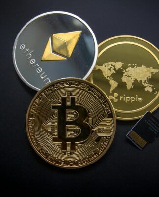 moeda prata e dourada