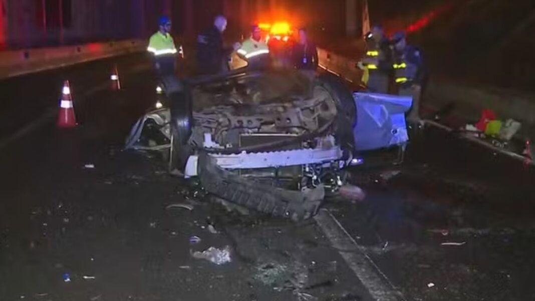 imagem de carro batido após acidente