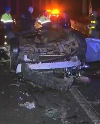 imagem de carro batido após acidente