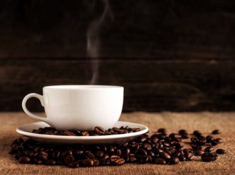 Beber café diariamente pode proteger o coração, diz pesquisa