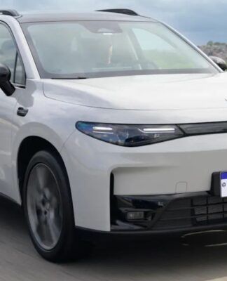 Leapmotor apresenta híbrido no Salão do Automóvel que promete autonomia de 950 quilômetros