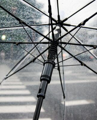 Previsão indica chuva forte e risco de temporais em vários estados; veja onde