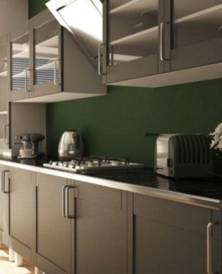 Imagem colorida de armário de prateleiras abertas