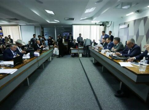 imagem da sessão da CPMI do INSS