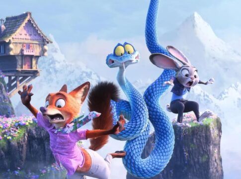 Na foto há uma cena de animação em que tem um coelho, uma raposa e uma cobra pulando de um penhasco.