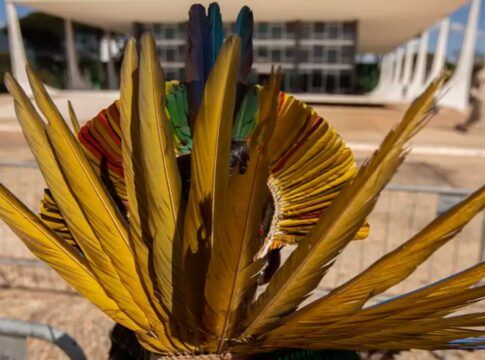 Senado aprova PEC do marco temporal para terras indígenas; texto vai à Câmara